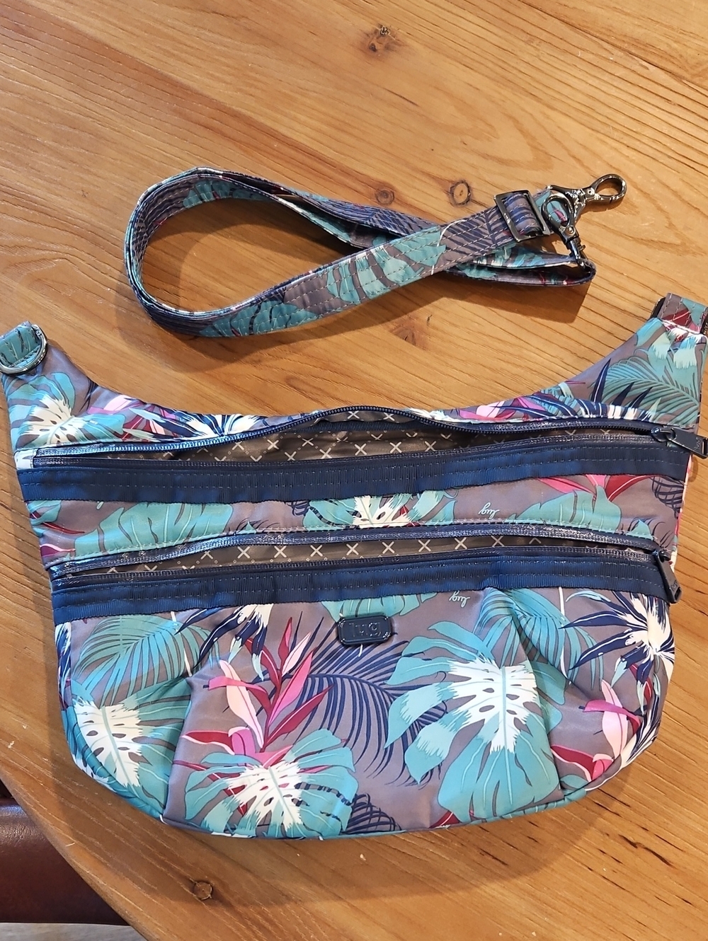 Lug Hippy Crossbody